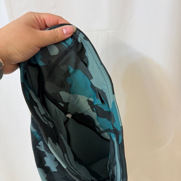 Lululemon Base Pace High-Rise Running Tight 25" Heritage 365 Camo Size 4 - Picture 7 of 8